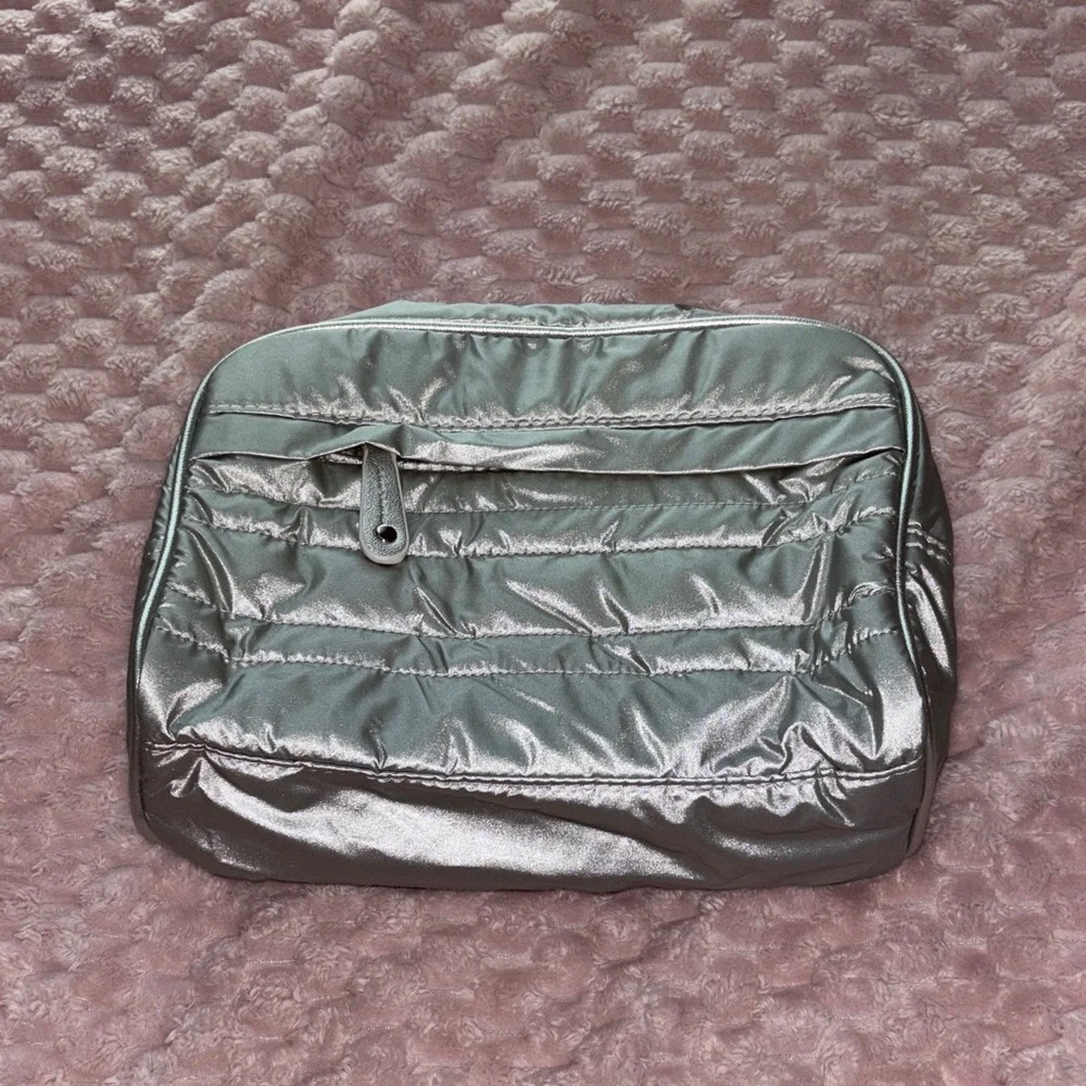 NWOT travel case